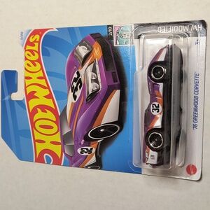 B1 Hot Wheels 76 Greenwood Corvette Stingray   with shipping protector